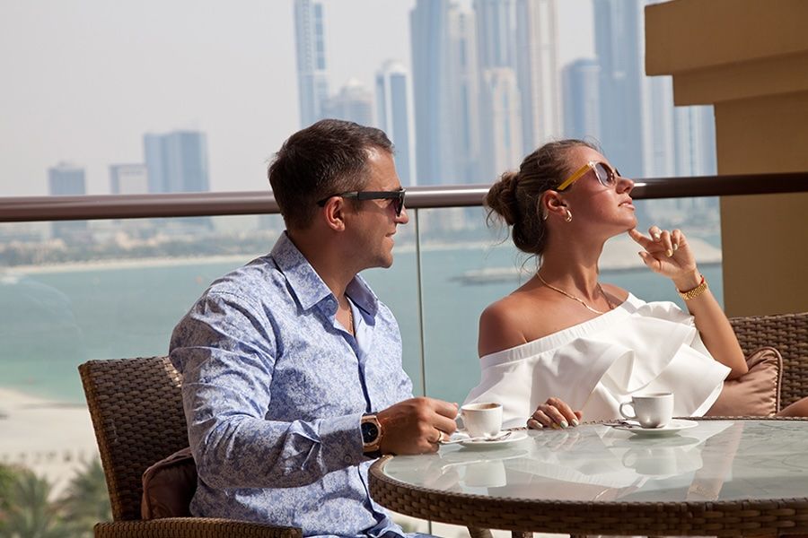 Wealthy couple in Dubai